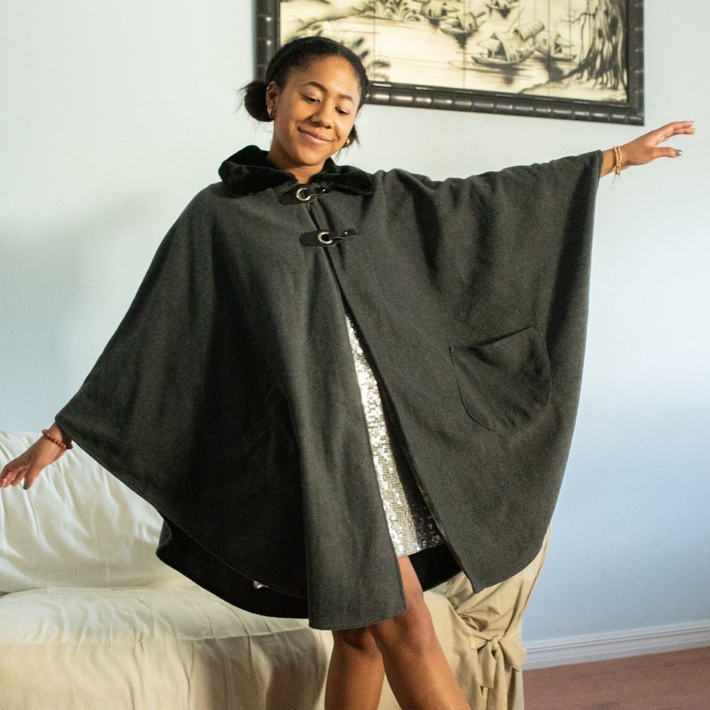 Lemoda Grey Cape with Faux Fur collar